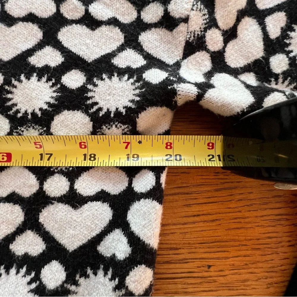 ⭐️ Maeve Anthropologie Sunshine in my Heart Cozy Sweater Black White Sun MEDIUM - Picture 12 of 14